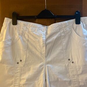 White cargo capri pants